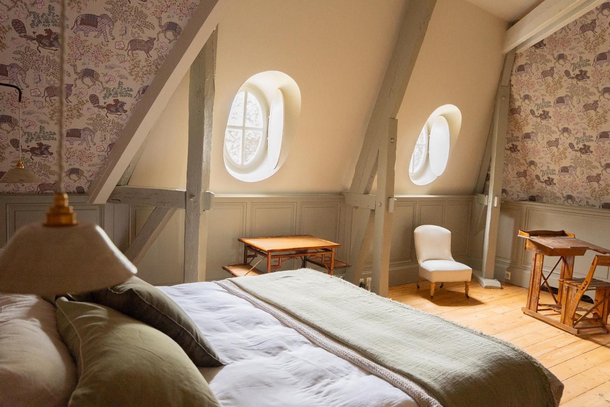 Chateau De Lussac Lussac  Zimmer foto