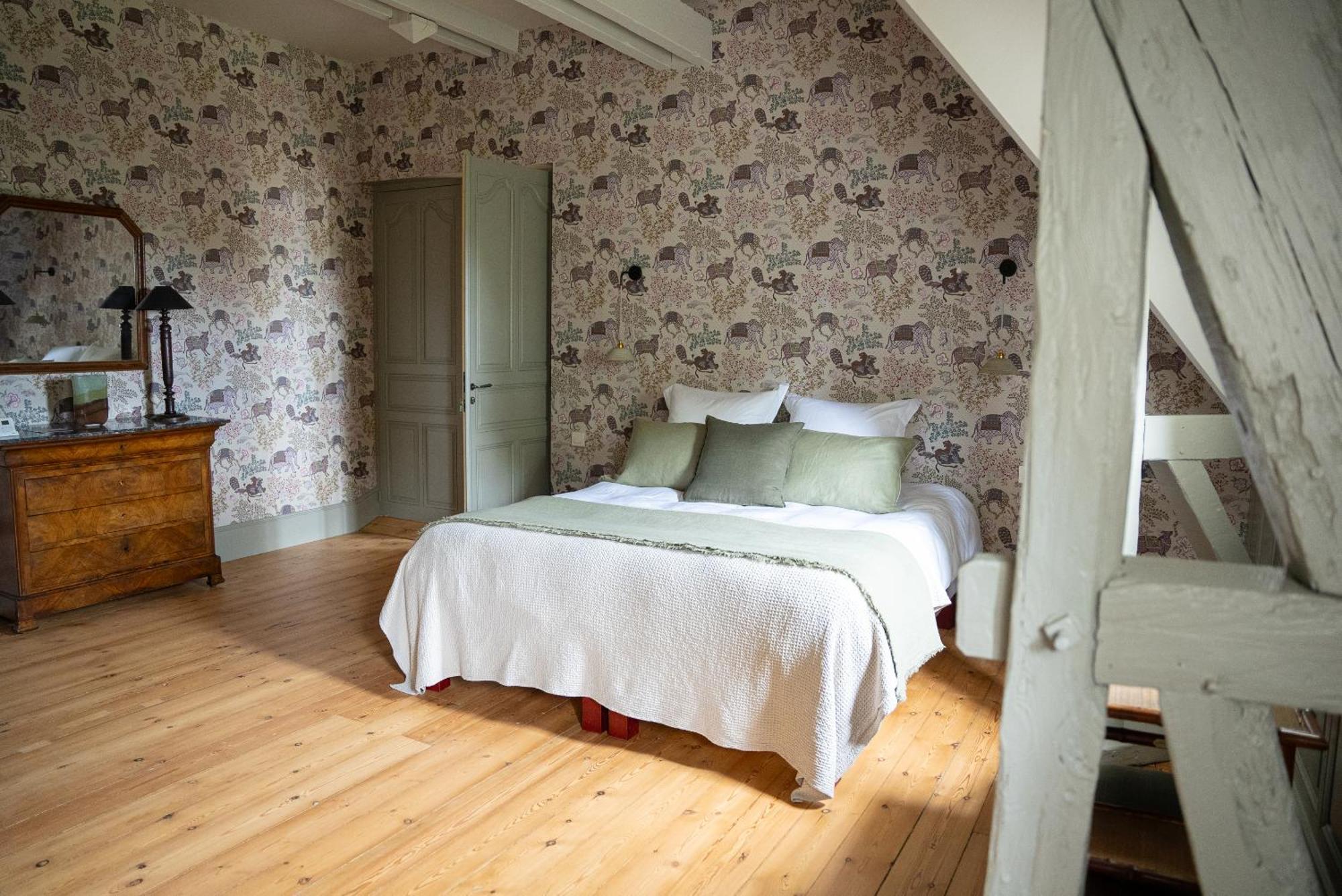 Chateau De Lussac Lussac  Zimmer foto