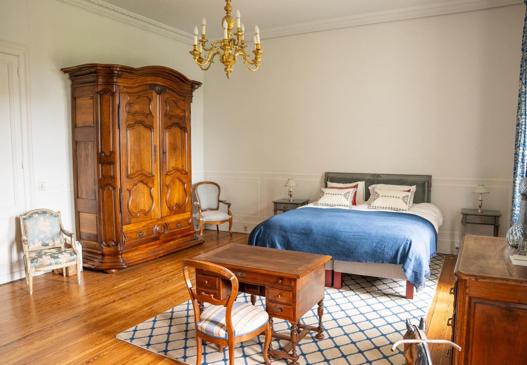 Chateau De Lussac Lussac  Zimmer foto