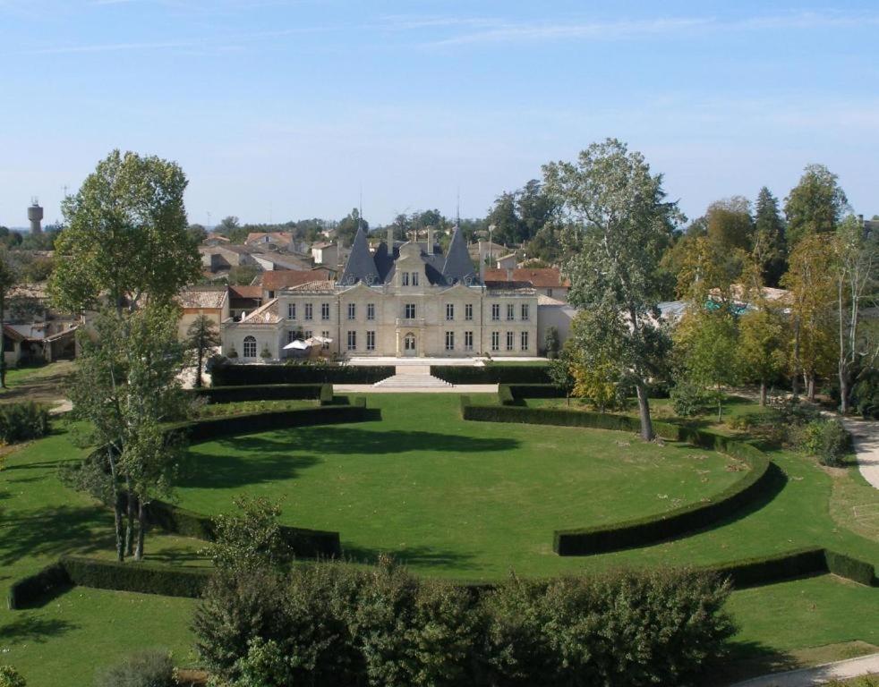 Chateau De Lussac Lussac  Exterior foto